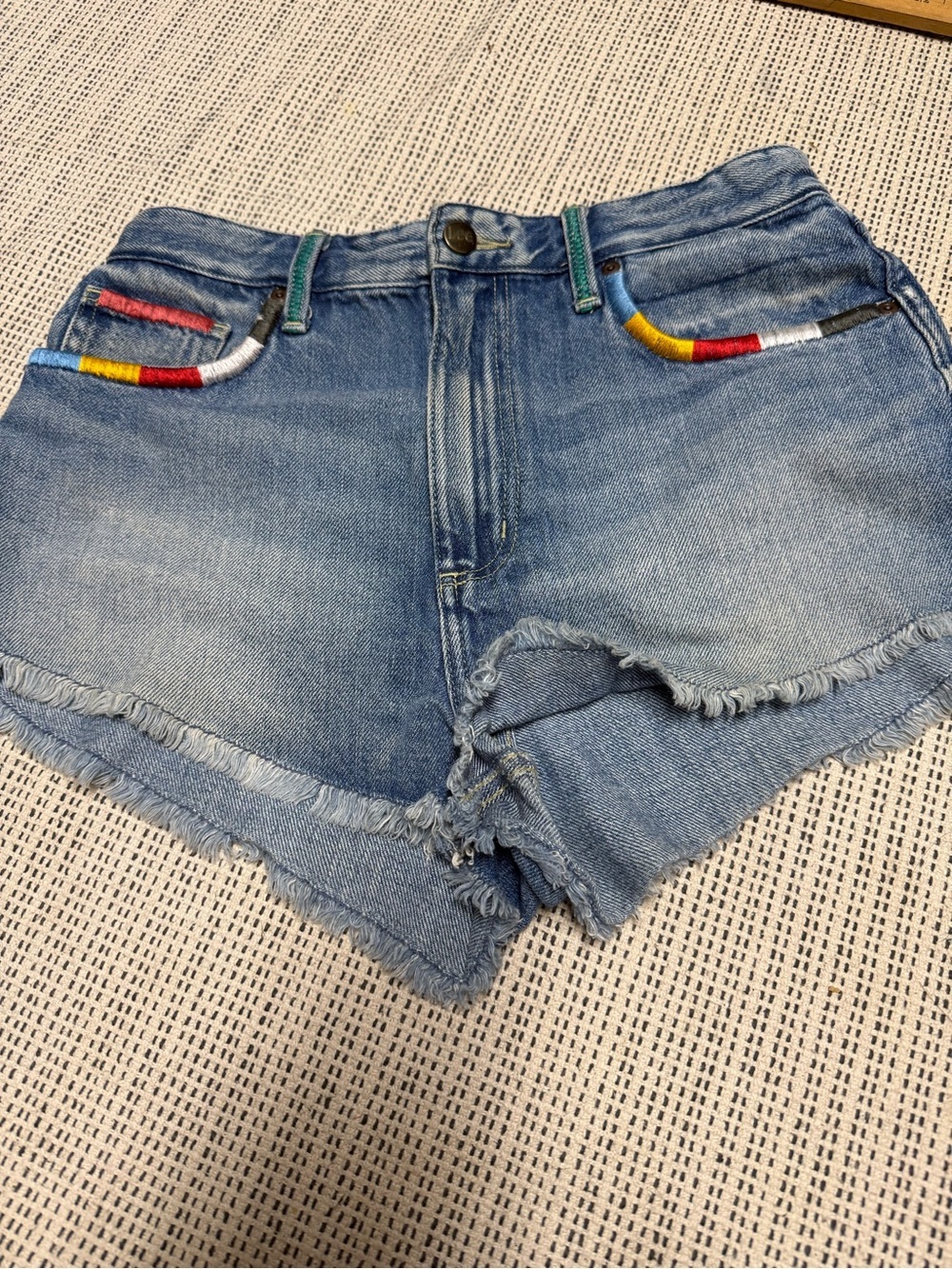 Lee woman’s vintage modern high rise cut off denim shorts